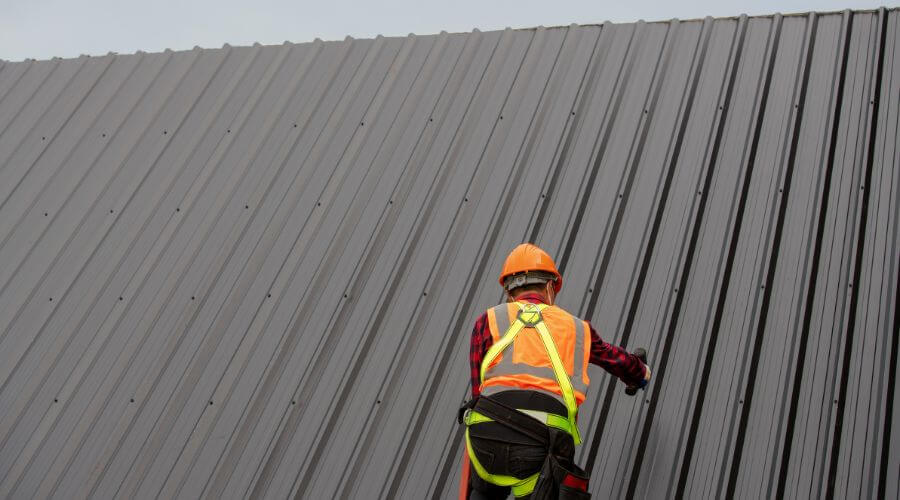 Expert top industrial roofings services in De Land, IL